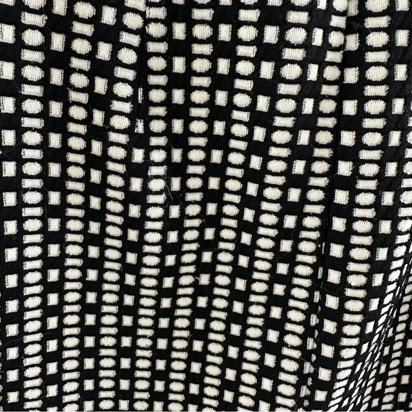 Express Black and White A-line Mini Skirt - Picture 6 of 8